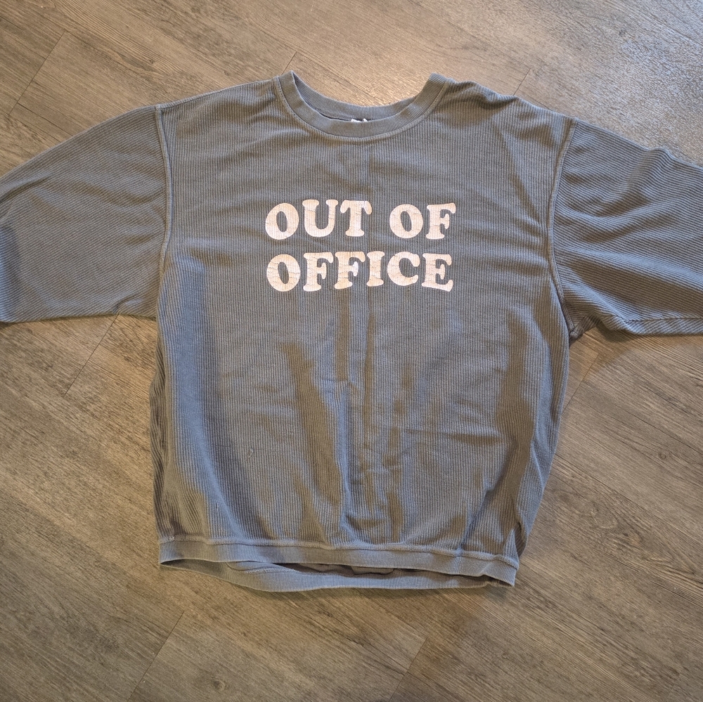 'OUT OF OFFICE' Ribbed Sweatshirt - Picture 2 of 9